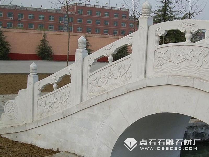 229a2b05e67952bf8ed86491f801529e 汉白玉栏杆