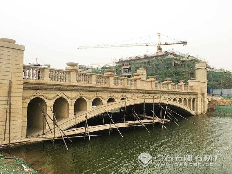 cecb6a89b64d872d85ac8776d5bc1b87 黄金麻欧式桥梁石材装饰